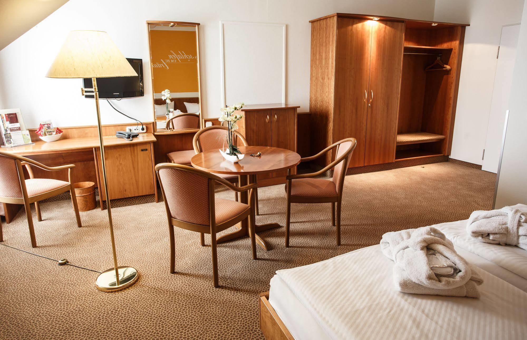 Hotel Sportwelt Radeberg Esterno foto