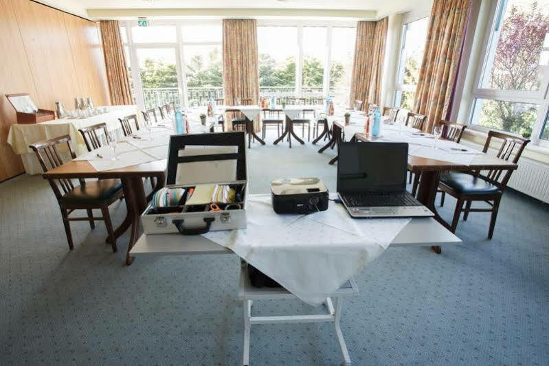 Hotel Sportwelt Radeberg Esterno foto
